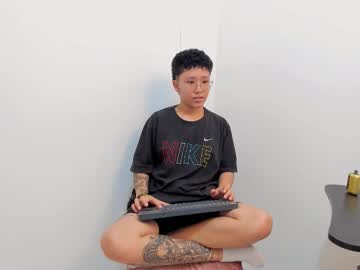 Moonkitty_, 18 years old, GOAL: Show me your delicious breasts [44 tokens remaining] Welcome to my room! ?Open Pvt / Fan Club #tomboy #smalltits #squirt #new #feet, webcam photo