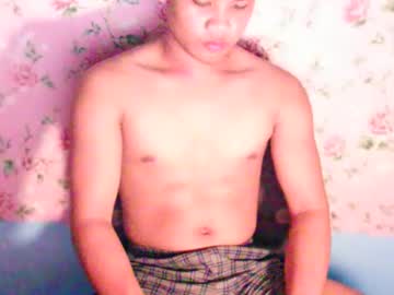 Skinny Asian cam girl Moreno4ubb live in HD