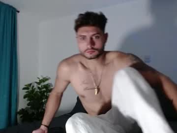 Muscle cam star Mrjuan69_, 20 yrs