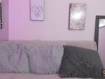 Squirting cam girl Muriell_69 live now