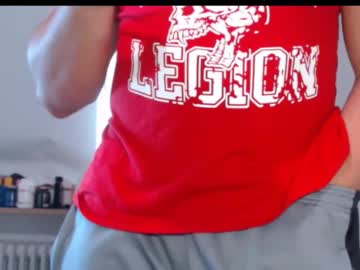 Muscle cam star Muscledanny69, 23 yrs