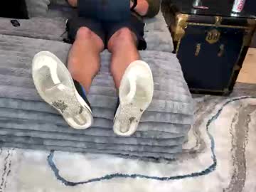 Catch me live as Mymansfeet22 in premium male cam shows