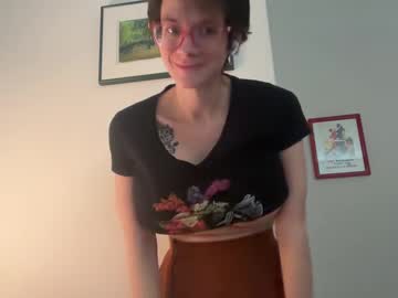 Hairy cam model naomi_reah (bigboobs, dirtytalk, edging, hairy, tease) streaming live in HD
