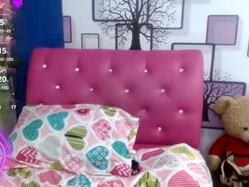 Squirting cam girl Natasha_hot_21 live now