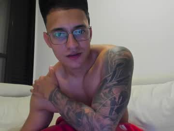 Nathan_gross big cock cam stud 25 yrs streaming live