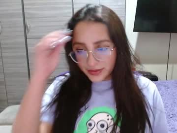 Hairy cam model Nia_cop, 20 yrs live now