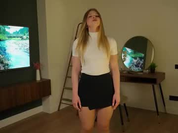 Nice_to_mi_u, 18 years old, Look right into my eyes. #18 #new #bigass #blonde #skinny [25 tokens remaining], webcam photo