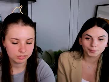 Nicole_muah, GOAL: my first goal [111 tokens remaining] Welcome to my room! #new #18 #fun #shy #brunett, webcam photo