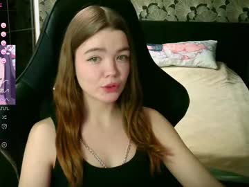 Nicolemeew, 20 years old, hey<3 #lovense #teen #shy #new #18, webcam photo