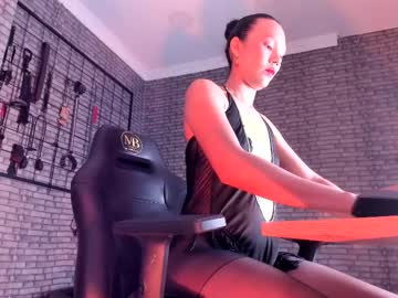 nicolle_milf - Live EU Performer