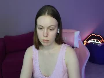 Nike_nikke, 18 years old, Get up with the body ?? [33 tokens left] I'm Nike!? Im #18 #smallboobs #shy and #new with a #skinny body!, webcam photo