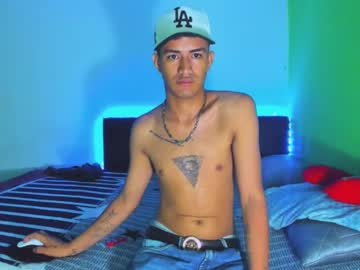 Live gay cam model Nioklouds77725 yrs streaming now in HD