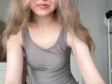 Nirene, morning stretching // I'm Agnes, it's my first day // #18 #teen #new #natural #skinny [77 tokens remaining], webcam photo