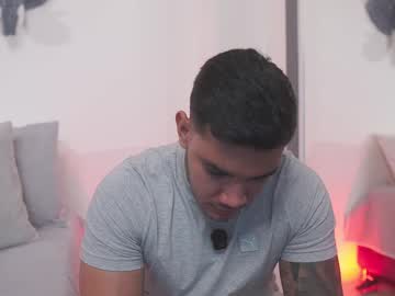 Noah_avery1, 22 years old, Make me cum ?? #cum #muscle #new #lovense #bigcock [2967 tokens remaining], webcam photo