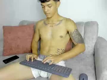 Live gay cam model Noah_cole_22 yrs streaming now in HD
