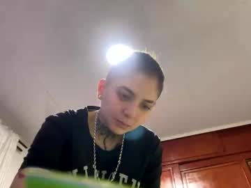 Hairy cam model Noah_martini, 23 yrs live now