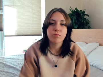Noreenhickey, 18 years old, Goal - remove top / #shy , #teen , #18 , #new , #young / Hello its my first day [30 tokens remaining], webcam photo