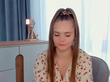 Normadanby, 18 years old, Hello CB, it's my firsgentlt day here, be gentle with us / goal - smile close up  / #new #shy #blonde #18 #teen [5 tokens remaining], webcam photo