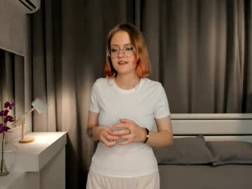 Normadarr, 19 years old, GOAL: Take off my shirt ? [24 tokens remaining] Welcome to my room! #bigboobs #18 #shy #teen #young, webcam photo