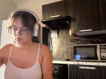 Odeliabadder, 18 years old, Hello guys ^my name is   Megan ^ ?Welcome to my room ?^ #new #shy #natural #18 #bigboobs Goal: show feet [25 tokens remaining], webcam photo