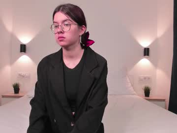 Odessalilley, be stroked throughout the body [72 tokens left] Hi, i'm Scarlett, welcome here! #shy #new #18 #french #brunette, webcam photo