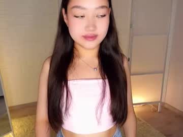 Oh_laura, 18 years old, Take off top **It`s my first day ** #asian #teen #18 #smallboobs #new [81 tokens remaining], webcam photo