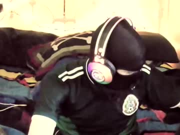 Oliverfrommexico • handjob34y • CDMX • public