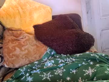 Squirting cam girl Olivia119 age 23 yrs live now