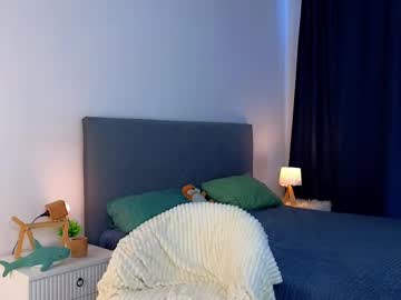 Skinny Asian cam girl Orvagaler | 18 yrs live in HD