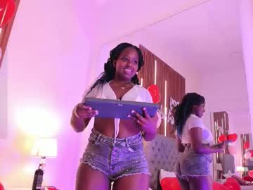 Squirting cam girl Oshunnevans age 21 yrs live now