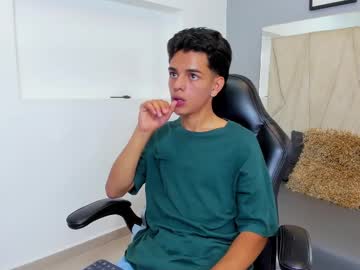 Owen__johnson, 19 years old, GOAL: Precum show [189 tokens remaining] Welcome to my room! #18 #bigcock #new #young #cum, webcam photo