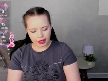 Pauline_moore, 18 years old, GOAL: squeeze nipples under t-shirt [55 tokens remaining] Welcome to my room! #18 #bigass #teen #lovense #bigboobs, webcam photo