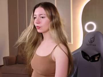 Catch me live as Pinky_cloud_, age 18 yrs in premium male cam shows
