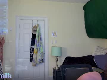 Hairy cam model Pixie_milk, 30 yrs live now