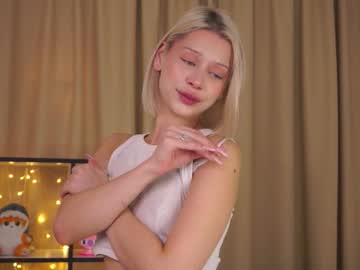 Platinum_babe, 18 years old, Goal: Remove bra and squeeze my tits | Hi guys, I'm #new, my PVT is open, welcome <3 |   #cute #young #lovense #shy [0 tokens remaining], webcam photo