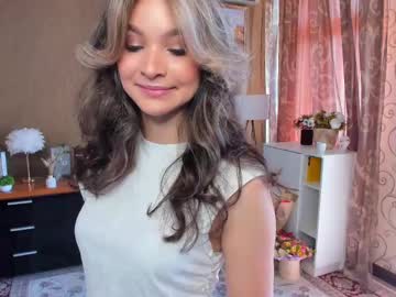 Platinum_version, 18 years old, play with my hair! #shy #new #teen #18 #skinny [9 tokens remaining], webcam photo