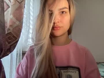 Playfuldoll18, 19 years old, Welcome to my room! - Goal: My first Goal [988 tokens left] #new #nonude #flirt #mistress #young, webcam photo