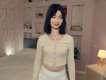 Queendutter • 1818y • In your bed • public
