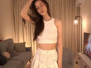 Qwelbi, 18 years old, Goal:Lick lips  #new #18 #bigboobs #young #cute [0 tokens remaining], webcam photo