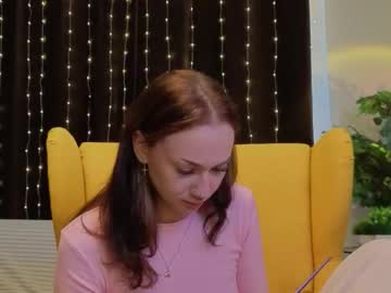 Rayegarlinger, 19 years old, Hi im Tracy ^^ goal - Show my figure more and play with t-shirt !!! Im #new here #18 y.o and pretty #shy now. Im #skinny but i have a #bigass and hope you like that. my first stream today ?? [38 token, webcam photo