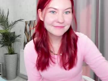 Red_mok, 18 years old, put on shorts   i'm #new here <i'm #young #18 #asian and very very #shy [71 tokens remaining], webcam photo