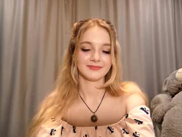 Redhairperformance, 18 years old, Goal: Lets dance and spiiiin! Hi guys! Im Ria i'm so nice to see you on my broadcast! #new #shy #18 #blonde #young [25 tokens remaining], webcam photo