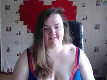 Renataoia • bigboobs • United States • public