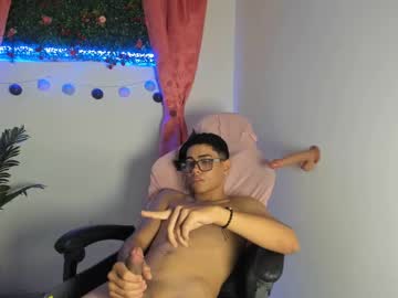 Rian_111 big cock cam stud 19 yrs streaming live