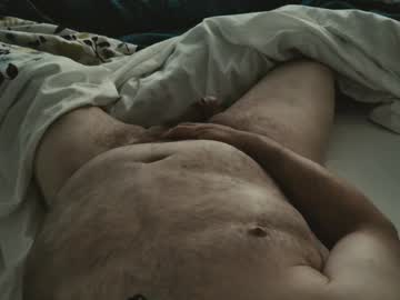 Hairy cam model Riggie, 53 yrs live now