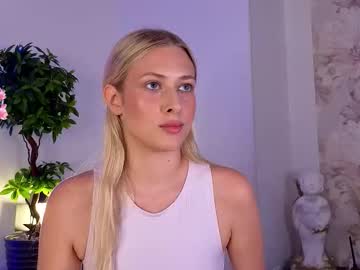 Riley_pie, 20 years old, GOAL: Air kiss? [25 tokens remaining] Welcome to my room! Im new here #bigboobs #blonde #cute #lovense #new, webcam photo