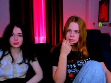 Riley_sanders, 20 years old, sexy dance #18 #cute #pvt #lovense #shy [723 tokens remaining], webcam photo