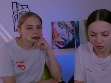 Rina_roo, 19 years old, GOAL: my first goal [275 tokens remaining] Welcome to my room! #feet #18 #shy #pvt #new, webcam photo