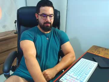 Muscle cam star Robby_k, 23 yrs