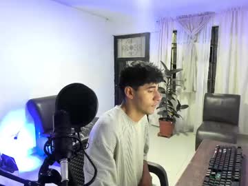Roberx_12 • Chaturbate • public